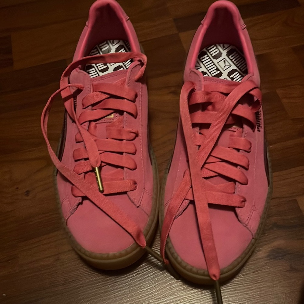 Puma Womens size 8.5 new without tags